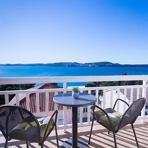 https://apartments-ana-donji-seget.splithotels.org